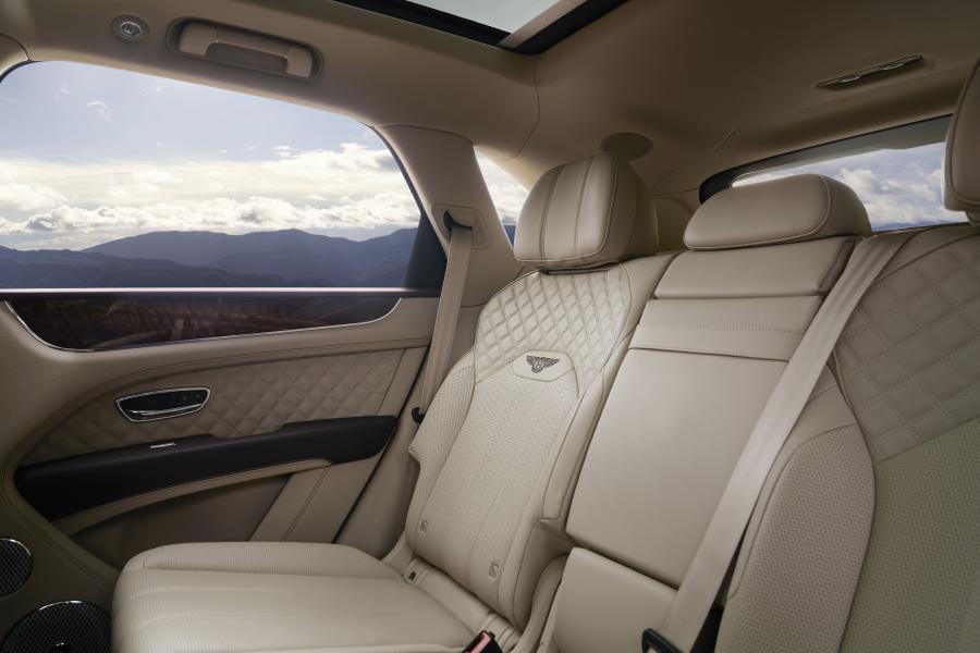 Интерьер Bentley Bentayga V8 2020 года  (WW) (фото 19 из 37)